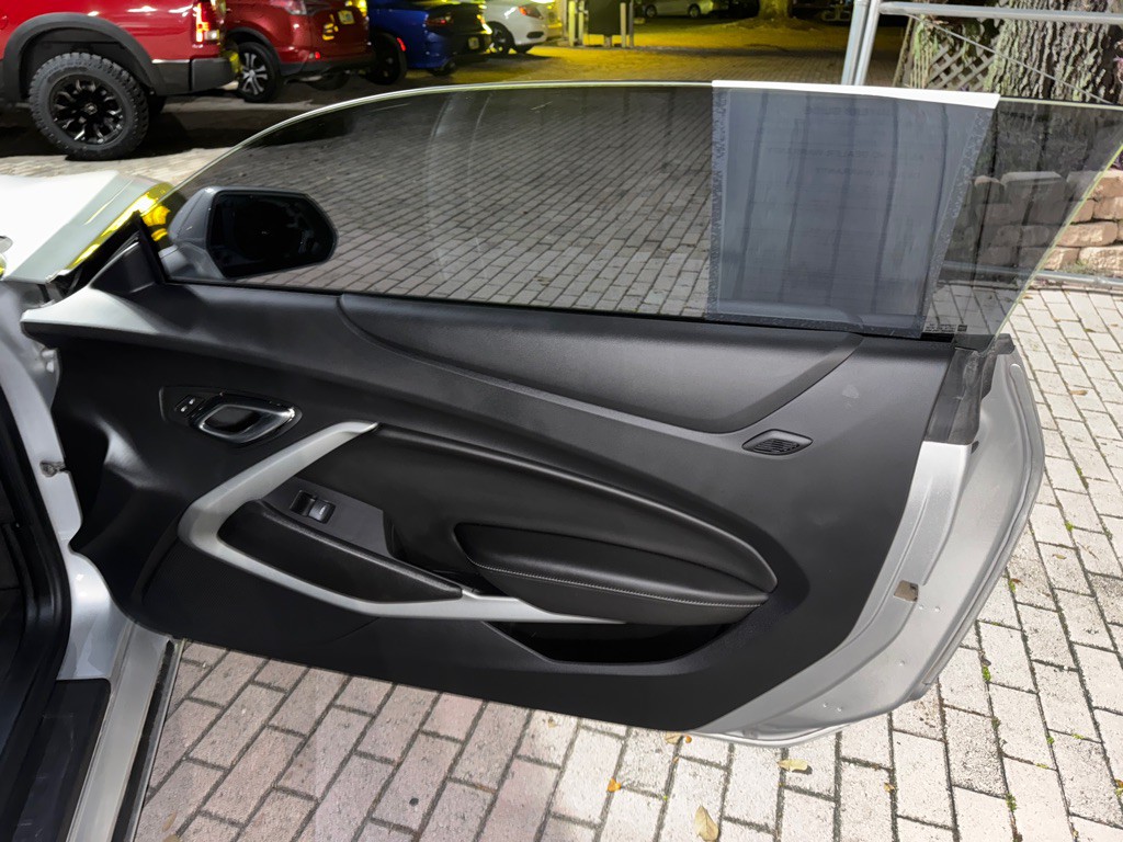 2017 Chevrolet Camaro Image 13