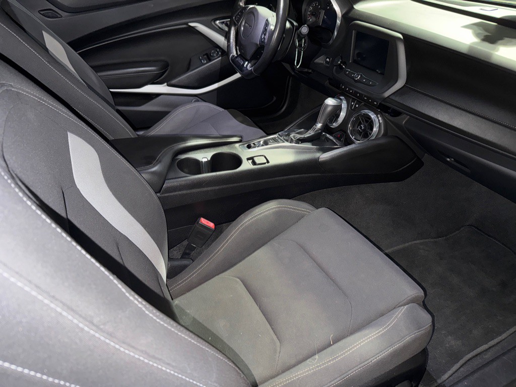 2017 Chevrolet Camaro Image 15