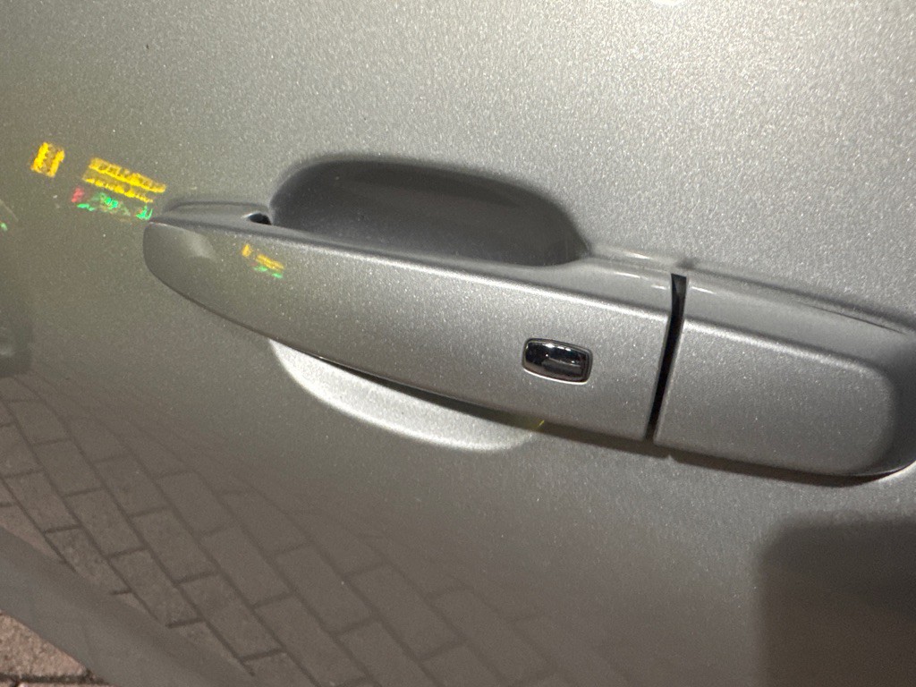 2017 Chevrolet Camaro Image 20