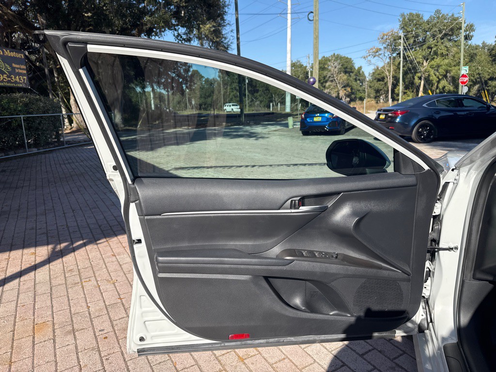 2023 Toyota Camry Image 23