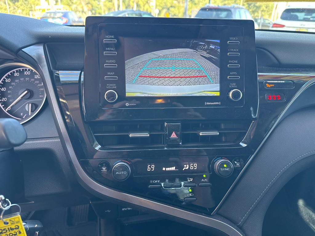 2023 Toyota Camry Image 32
