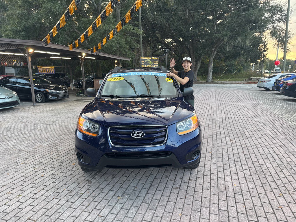 2010 Hyundai Santa Fe Image 2