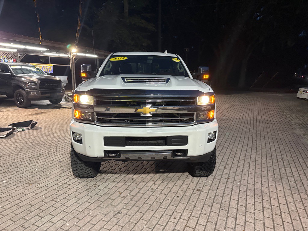 2019 Chevrolet Silverado 1500 Image 2