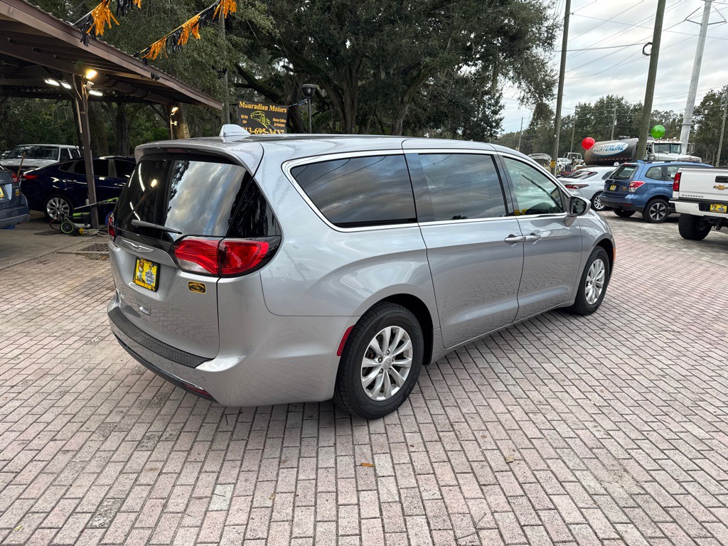2019 Chrysler Pacifica Image 9