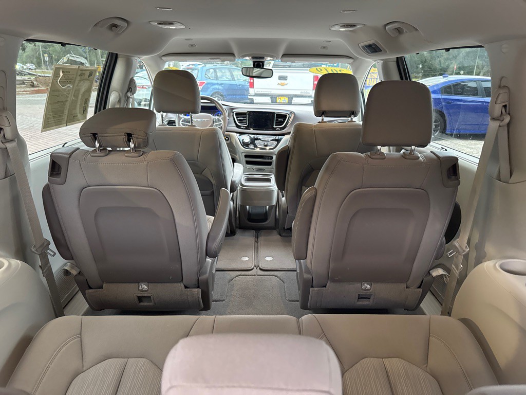 2019 Chrysler Pacifica Image 18