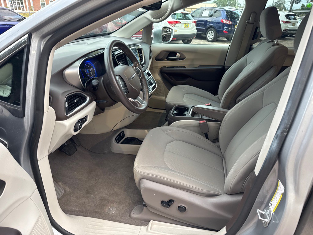 2019 Chrysler Pacifica Image 21