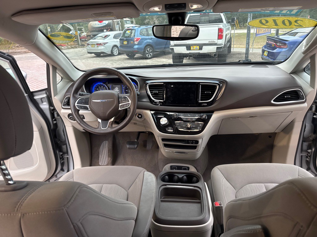 2019 Chrysler Pacifica Image 26