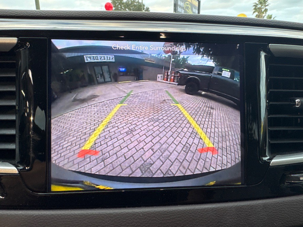 2019 Chrysler Pacifica Image 34