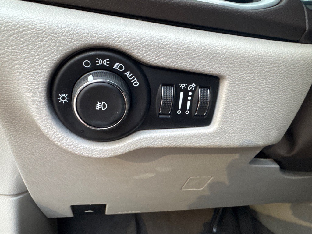 2019 Chrysler Pacifica Image 37