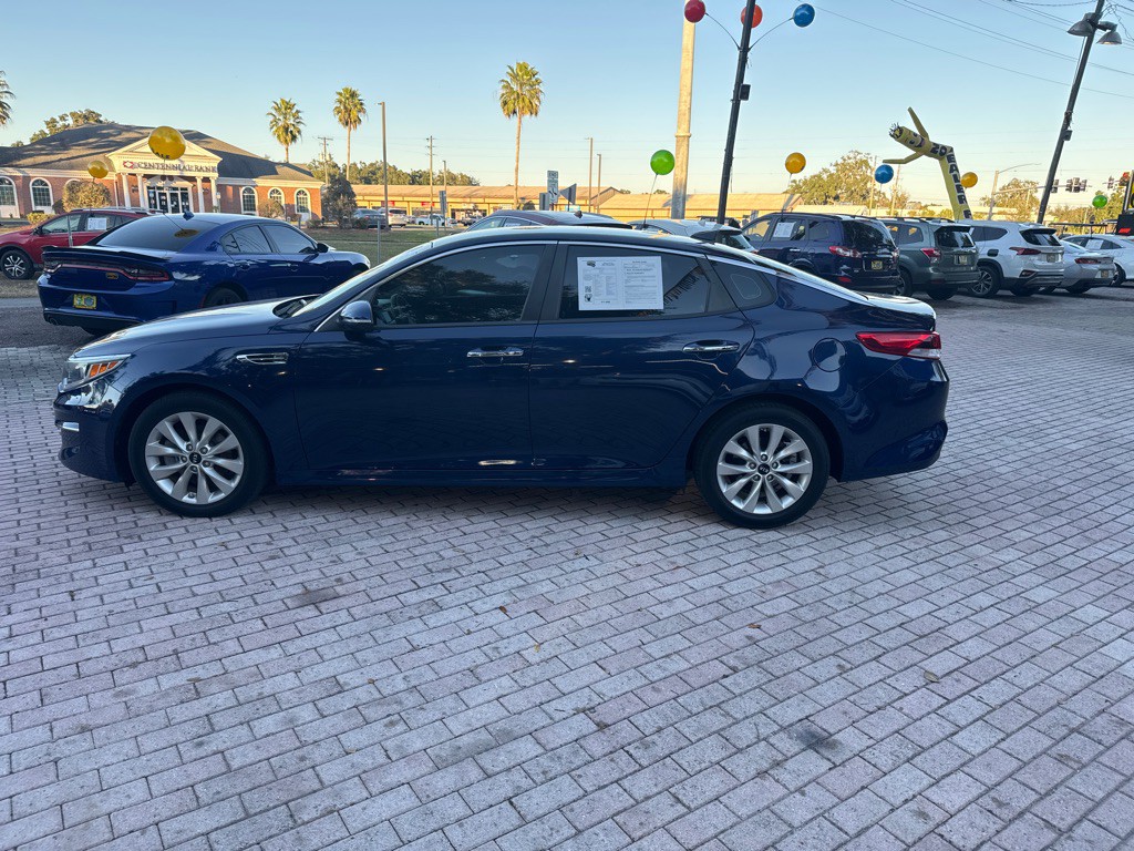2017 Kia Optima Image 4