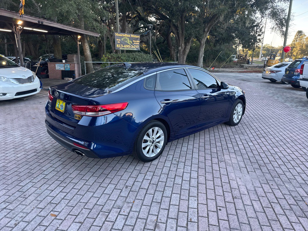 2017 Kia Optima Image 7