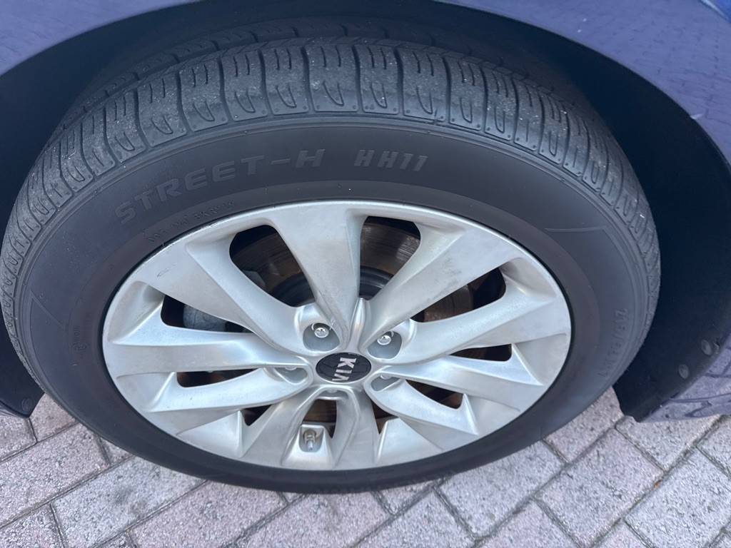 2017 Kia Optima Image 10