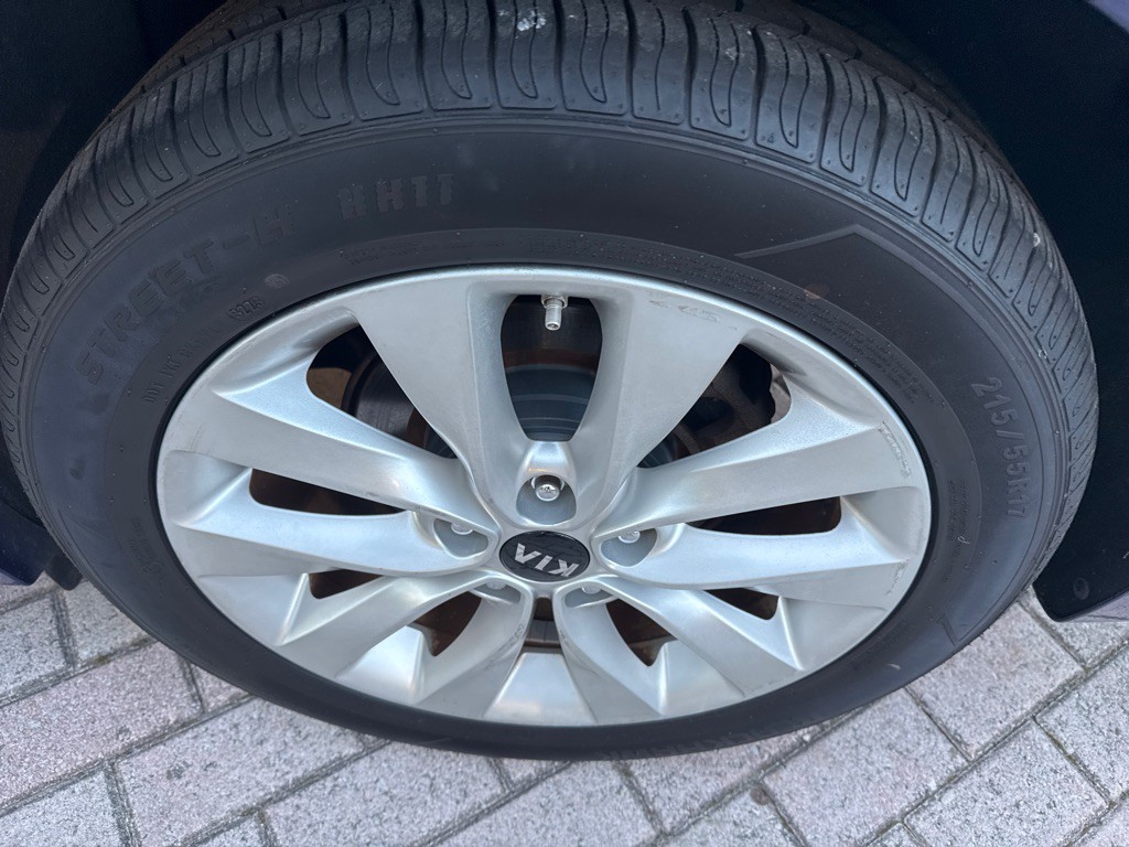 2017 Kia Optima Image 11