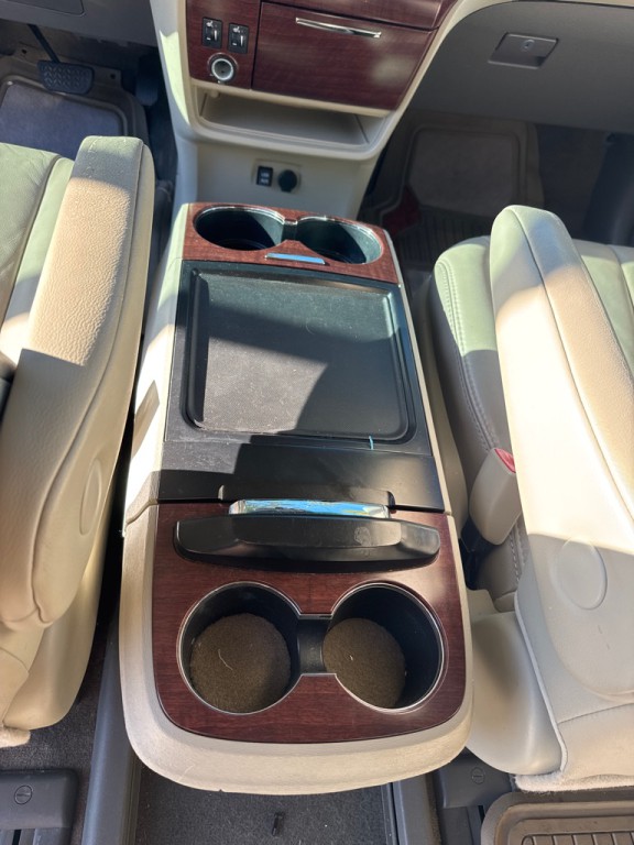 2012 Toyota Sienna Image 19