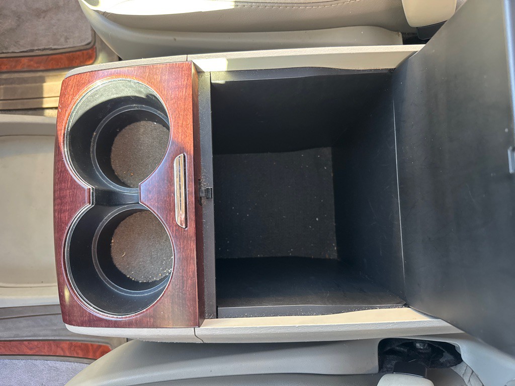 2012 Toyota Sienna Image 36