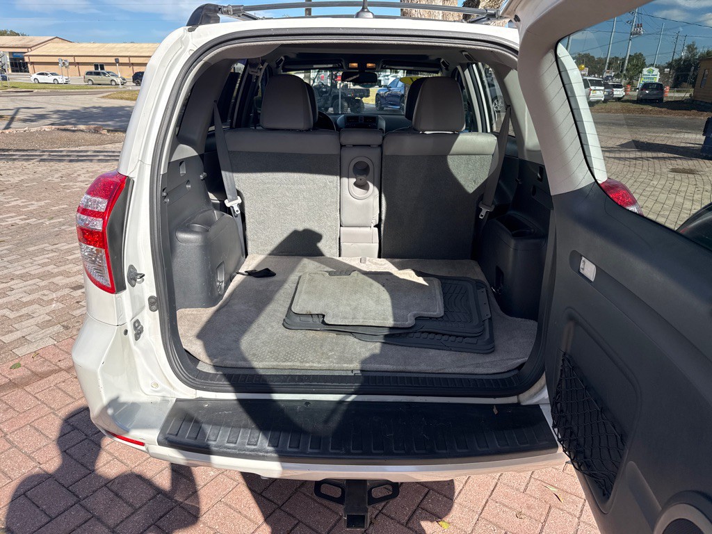 2011 Toyota Rav4 Image 10