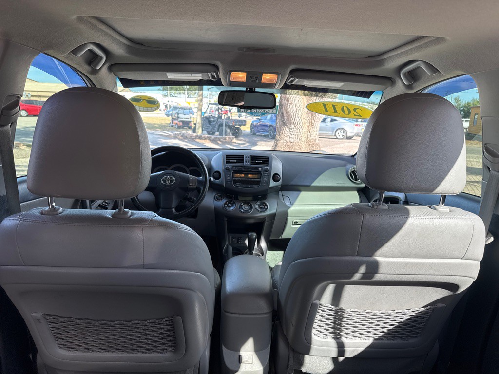 2011 Toyota Rav4 Image 11
