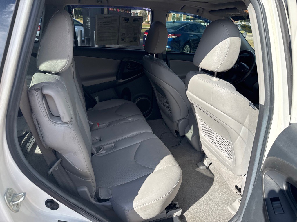 2011 Toyota Rav4 Image 14