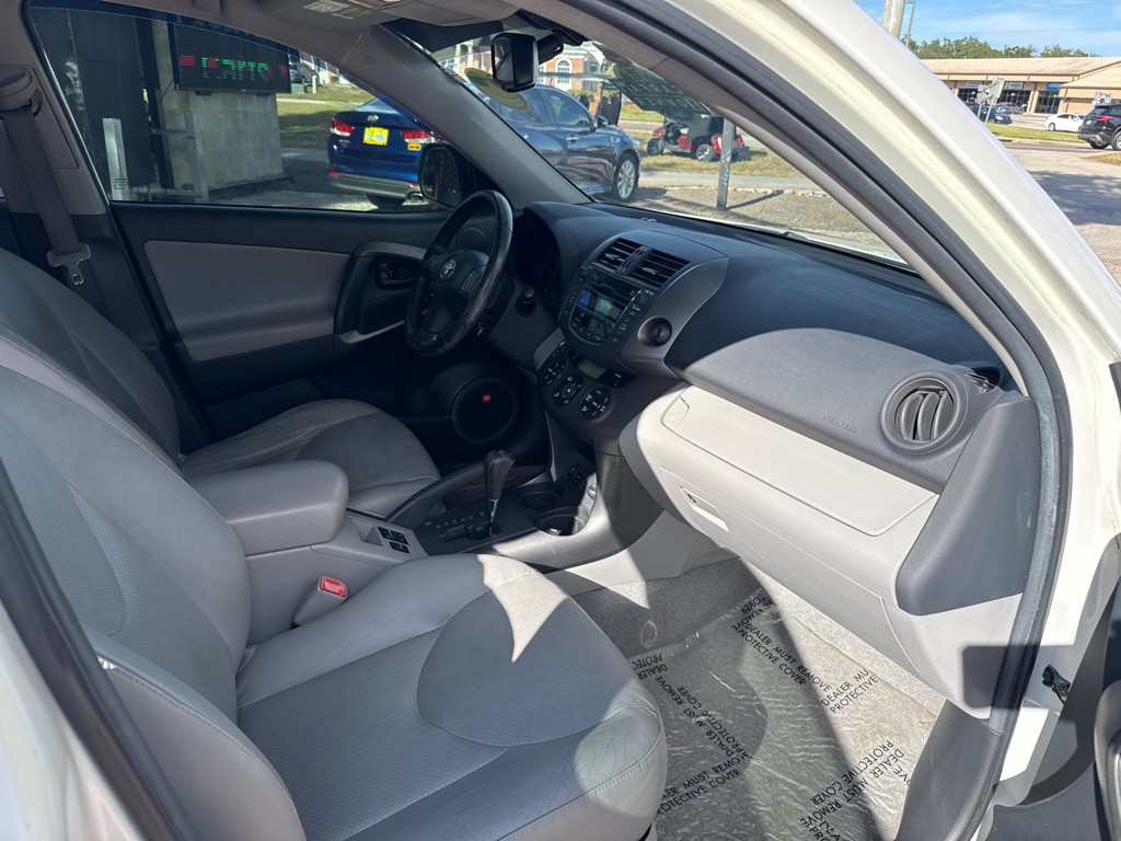 2011 Toyota Rav4 Image 15