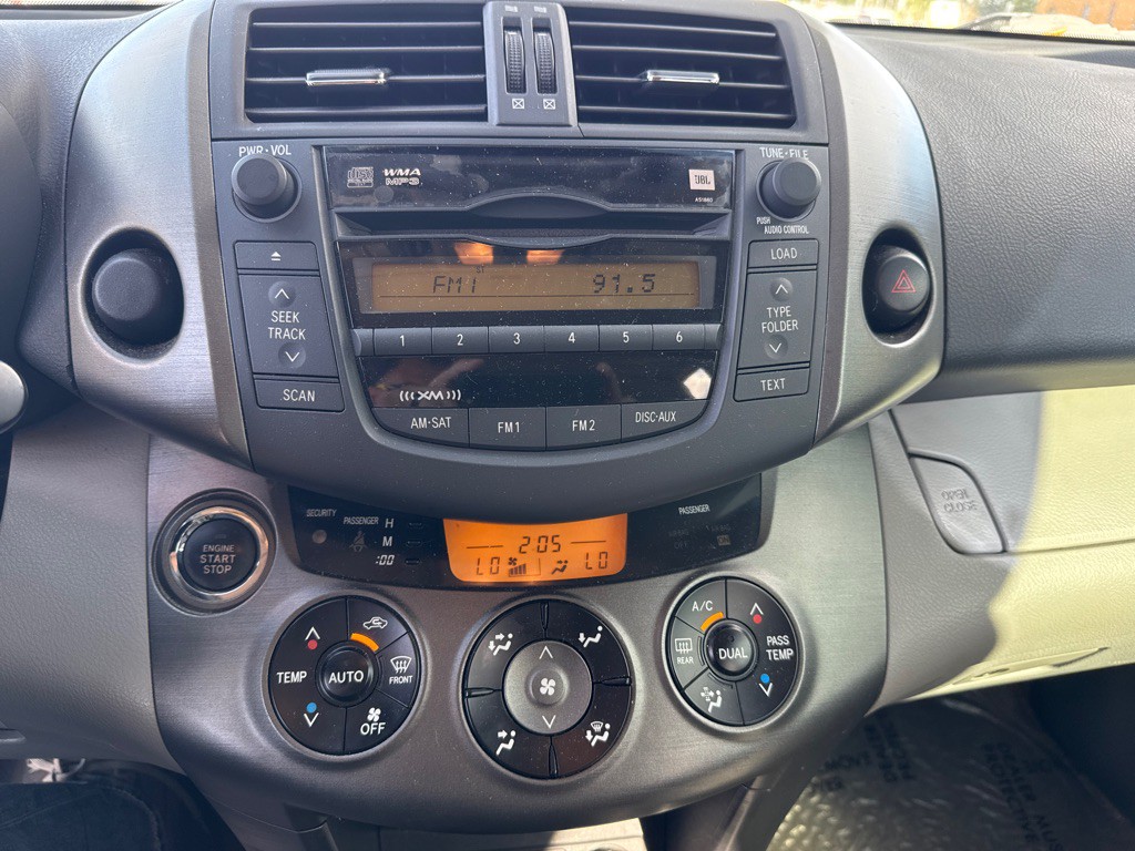 2011 Toyota Rav4 Image 23