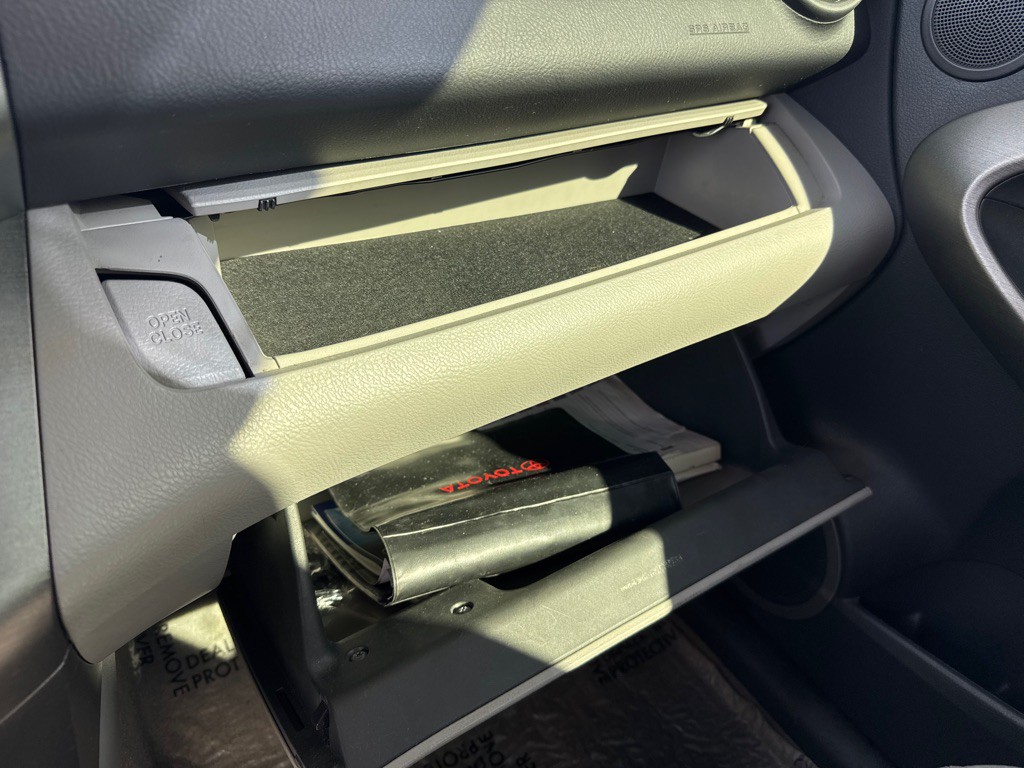 2011 Toyota Rav4 Image 27