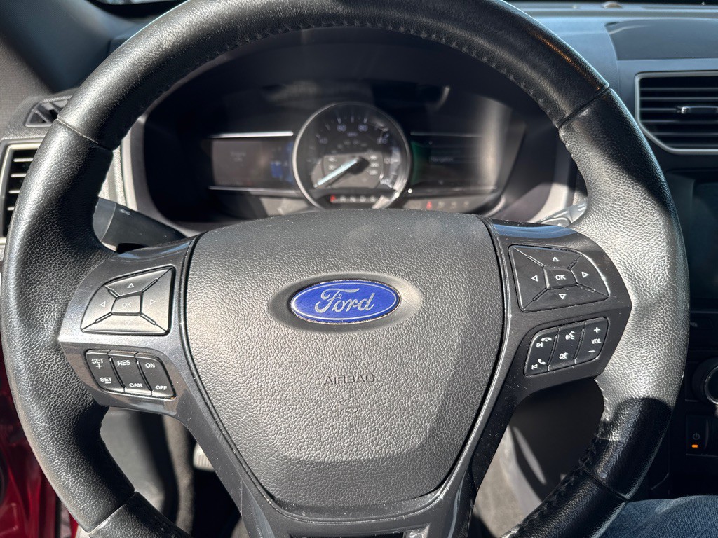 2017 Ford Explorer Image 27