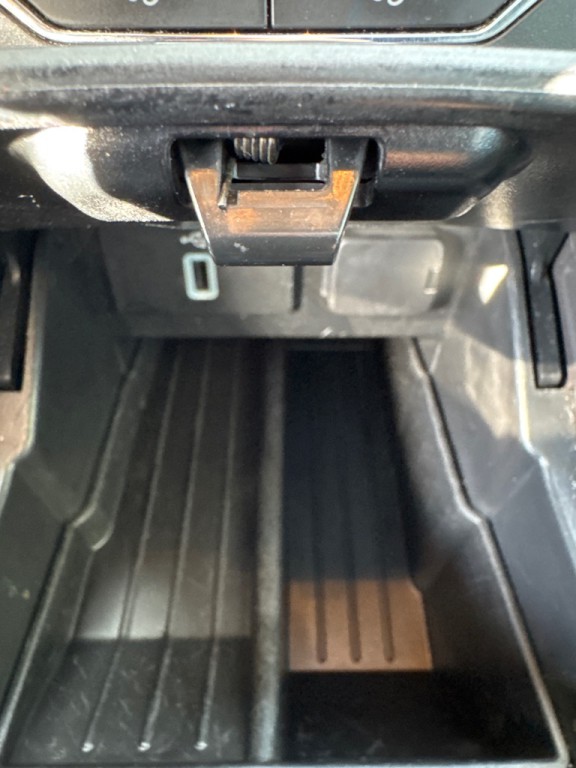 2017 Ford Explorer Image 33