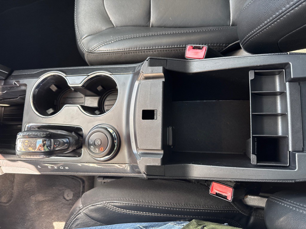 2017 Ford Explorer Image 34