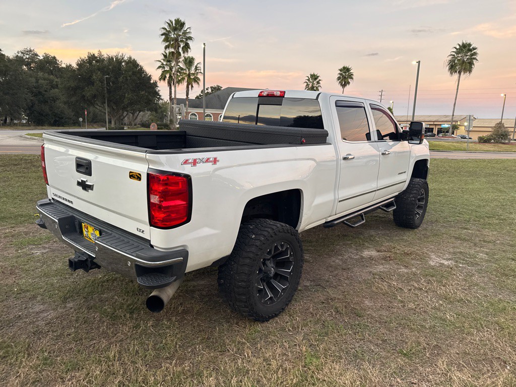 2015 Chevrolet Silverado 1500 Image 8
