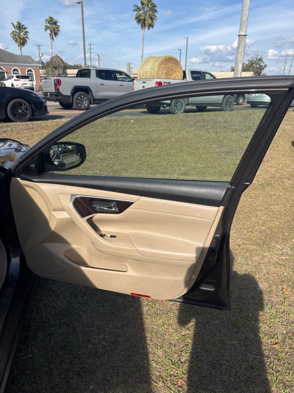 2013 Nissan Altima Image 18