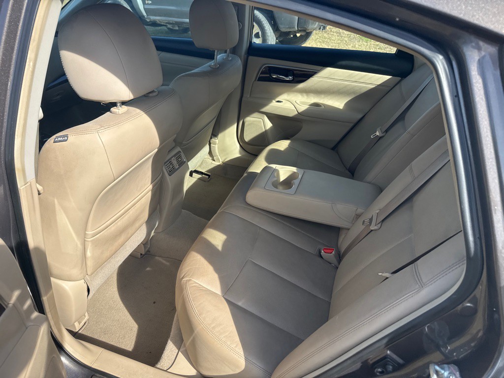 2013 Nissan Altima Image 21