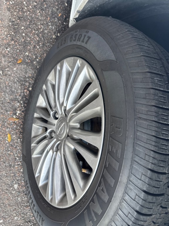 2016 Chrysler Town & Country Image 17