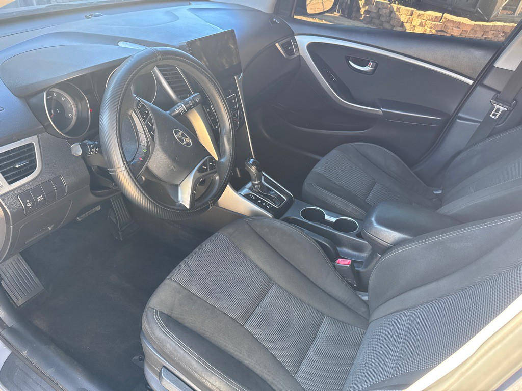 2013 Hyundai Elantra Image 7