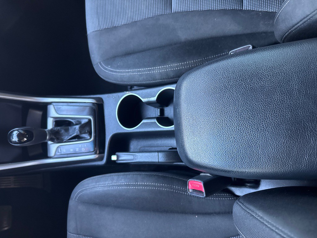 2013 Hyundai Elantra Image 10