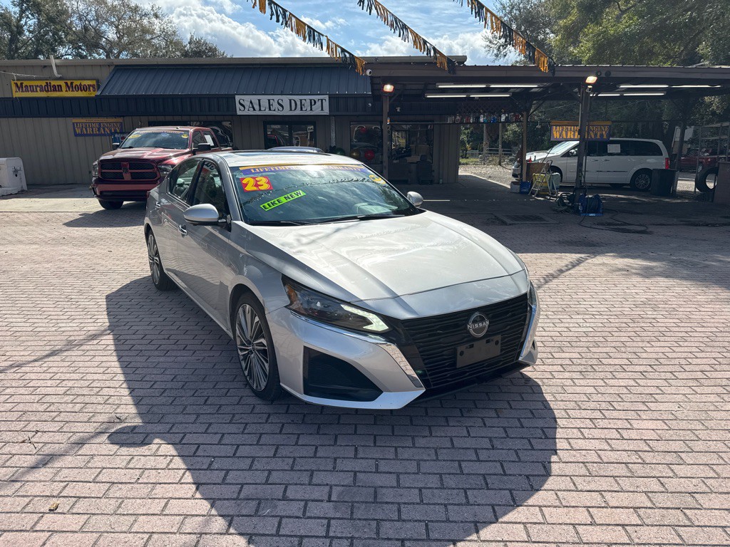 2023 Nissan Altima Image 2