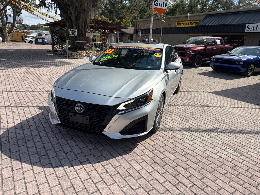 2023 Nissan Altima Image 3
