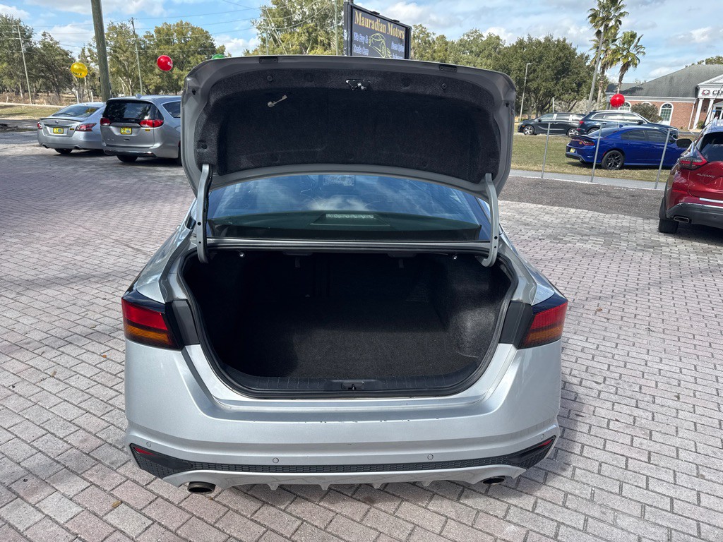 2023 Nissan Altima Image 14