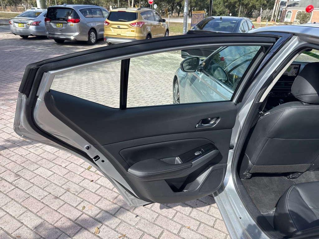2023 Nissan Altima Image 22
