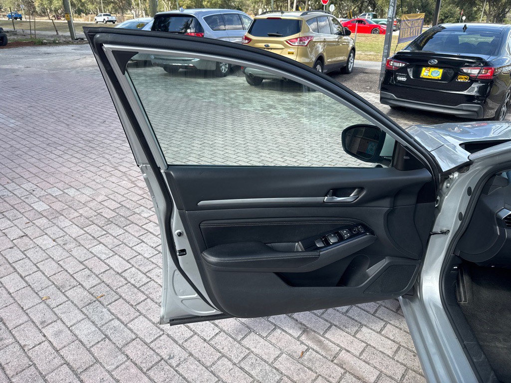 2023 Nissan Altima Image 27