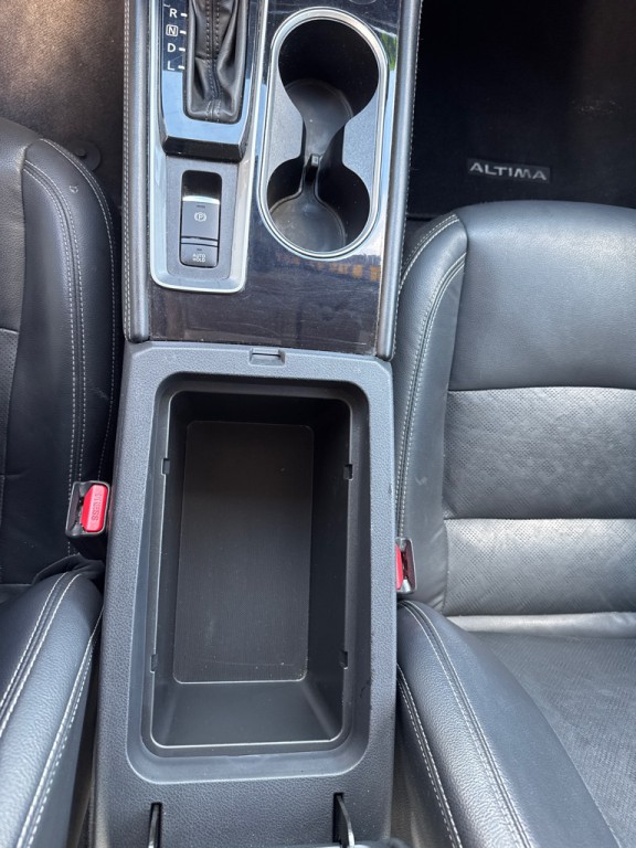 2023 Nissan Altima Image 37