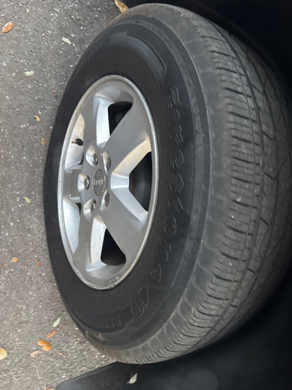 2012 Jeep Grand Cherokee Image 5