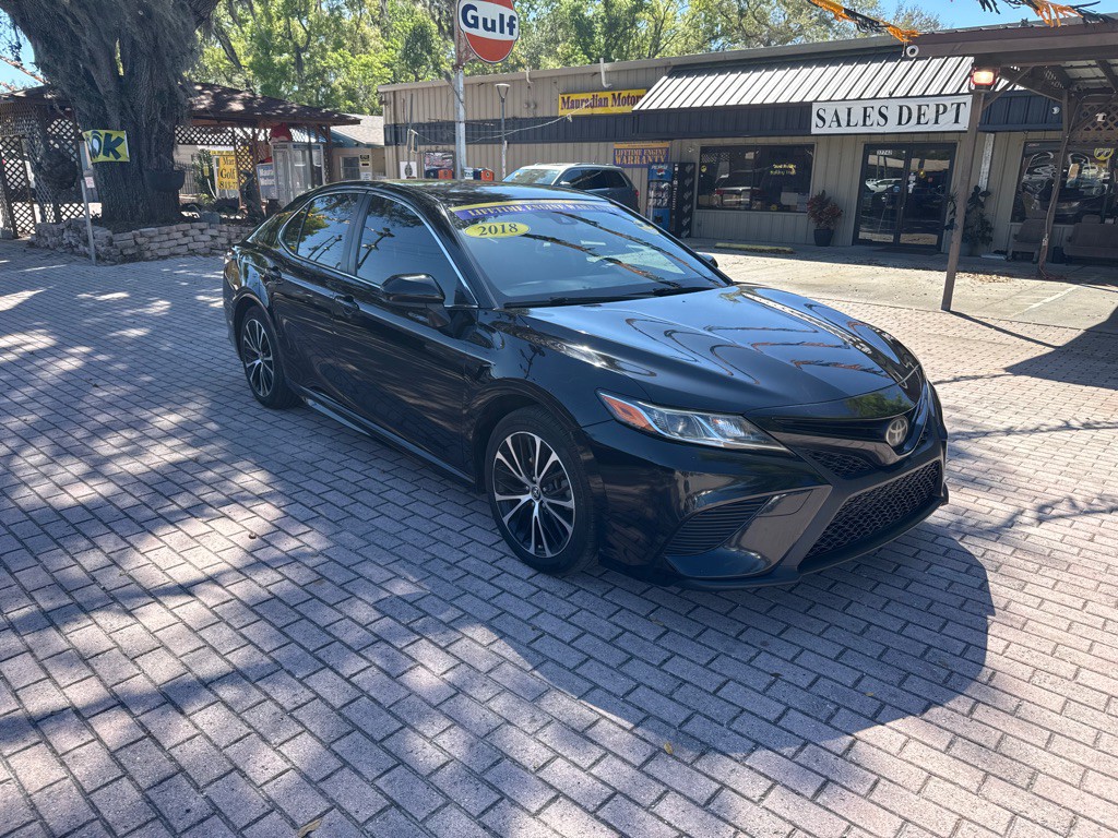 2018 Toyota Camry Image 1