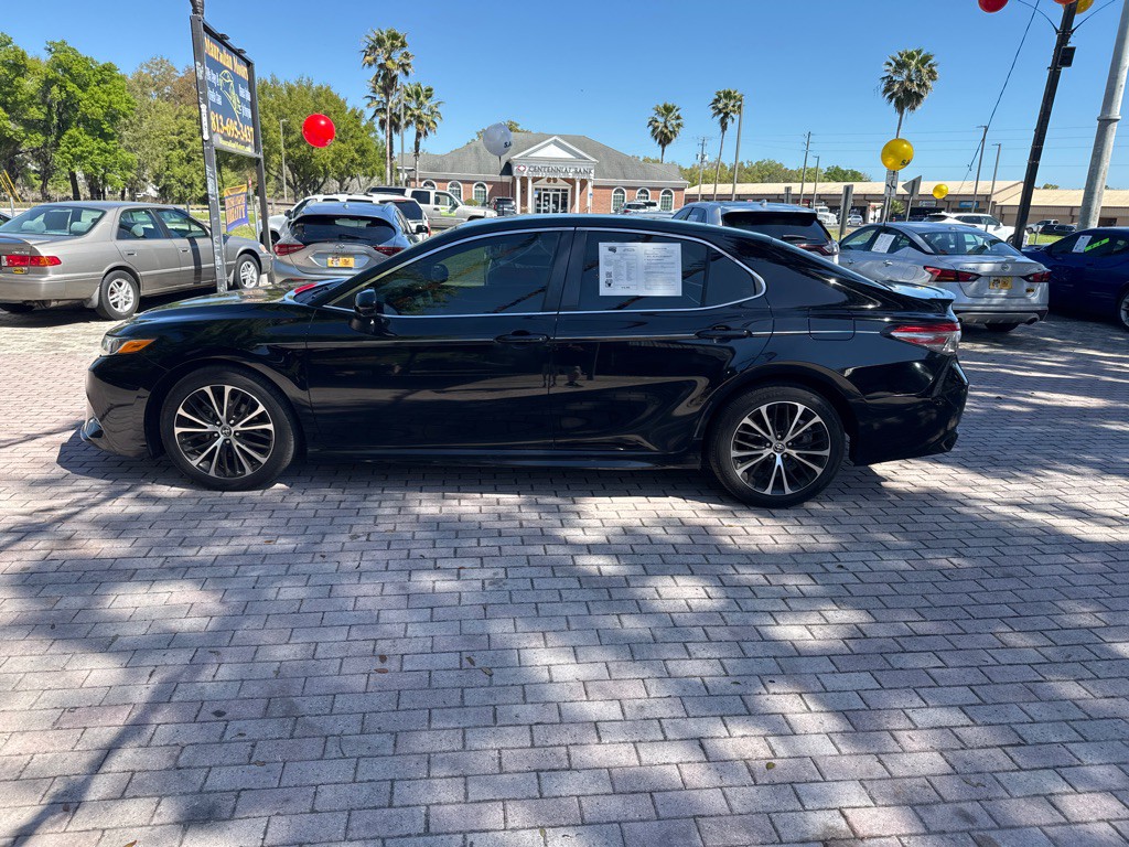 2018 Toyota Camry Image 4