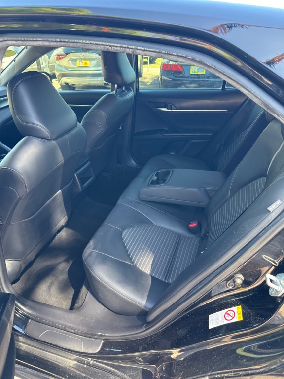 2018 Toyota Camry Image 21