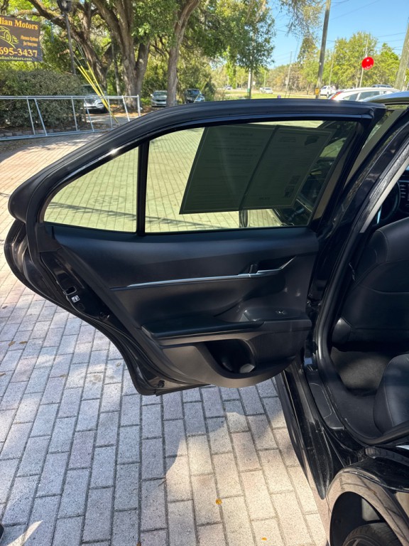 2018 Toyota Camry Image 23
