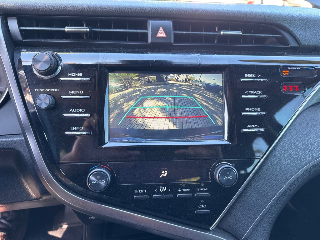 2018 Toyota Camry Image 28