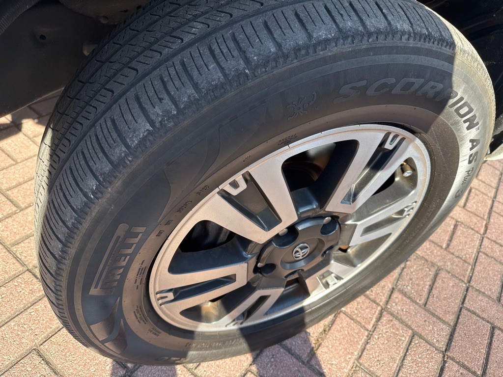 2019 Toyota Tundra Image 12