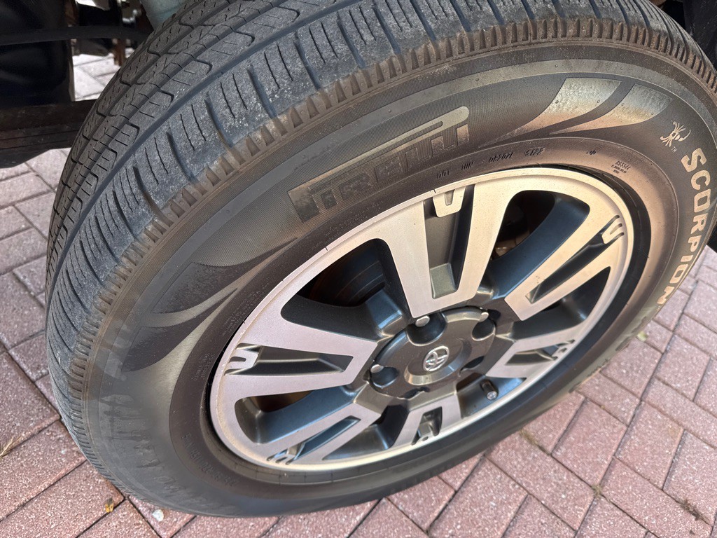 2019 Toyota Tundra Image 14