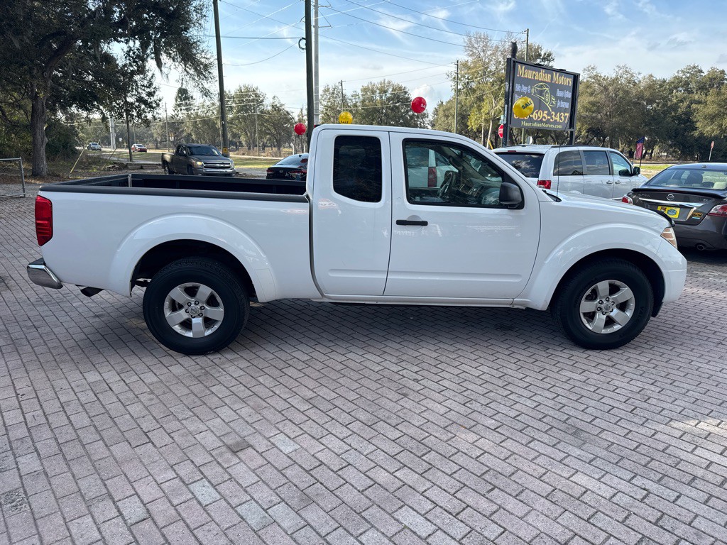 2012 Nissan Frontier Image 9