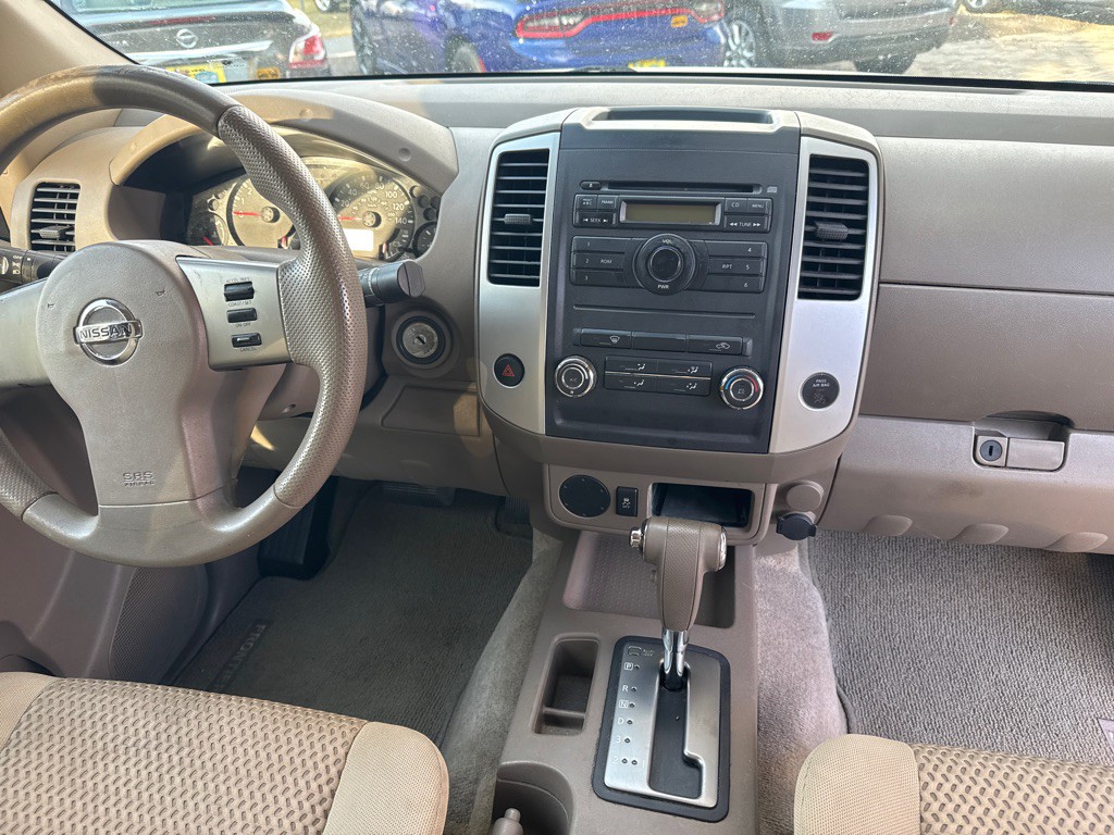 2012 Nissan Frontier Image 16